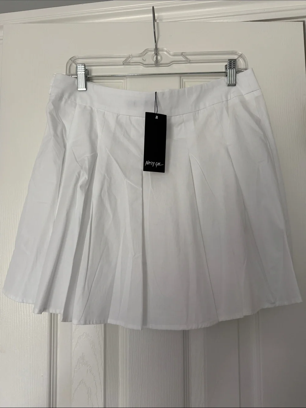 NWT Nasty Gal White Pleated Mini Skirt - Classic Women's Skirt